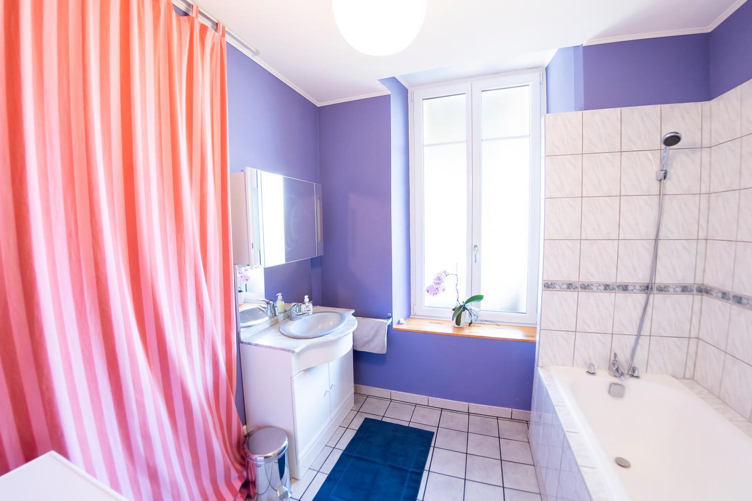 L'Enchantraine - Gite Tout Confort Et Tarif Tout Inclus - Appartement Spacieux Et Accueillant Sur Épinal Exterior foto